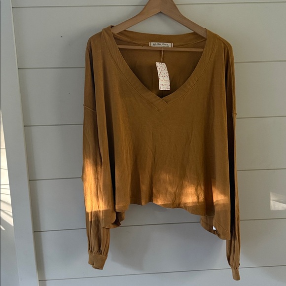 NWT We The Free Gold Oversized Long Sleeve Blouse sz S - Picture 2 of 7